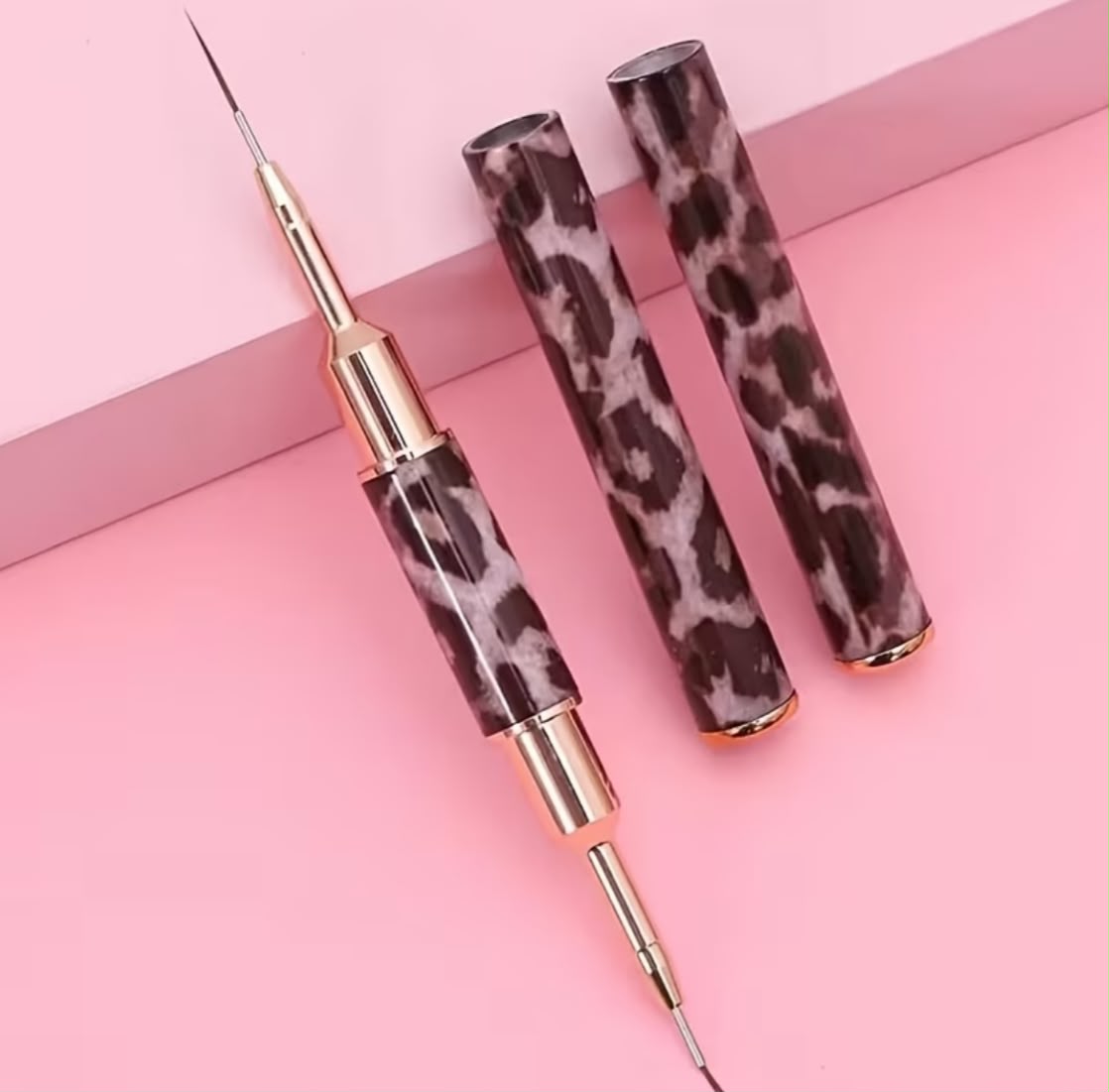 Pincel Liner Doble Punta con Tapa
