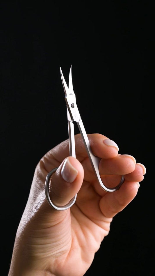 Tijera Cuticule Short Skill Pro