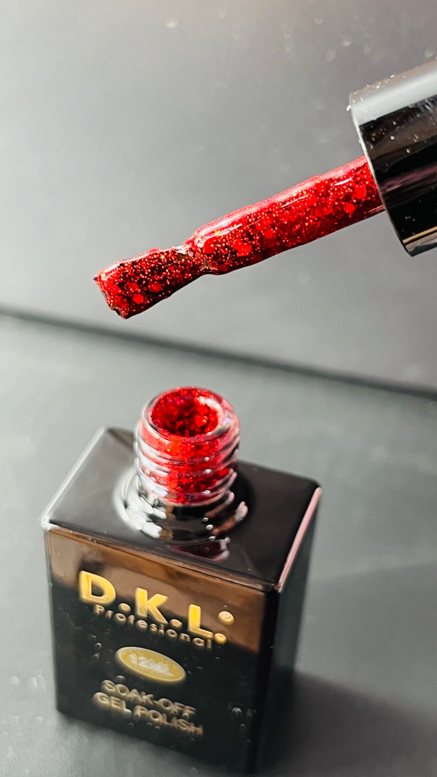 Esmalte Semipermanente DKL Rojo con Glitter