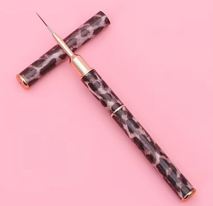 Pincel Liner Doble Punta con Tapa